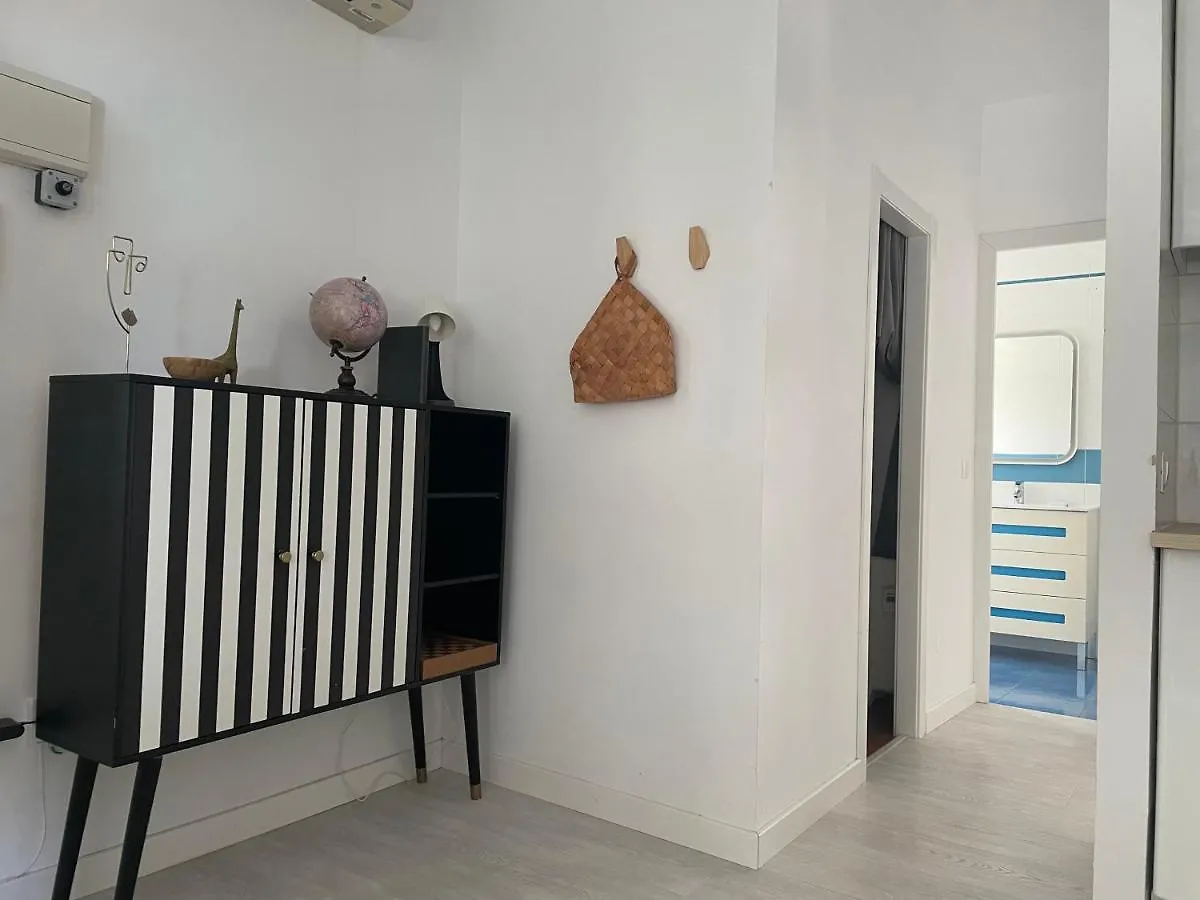 Apartamento De Diseno En La Playa Τορρεμολίνος